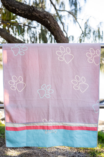 NEW- DOG CAR SEAT TOWEL - The FREDA