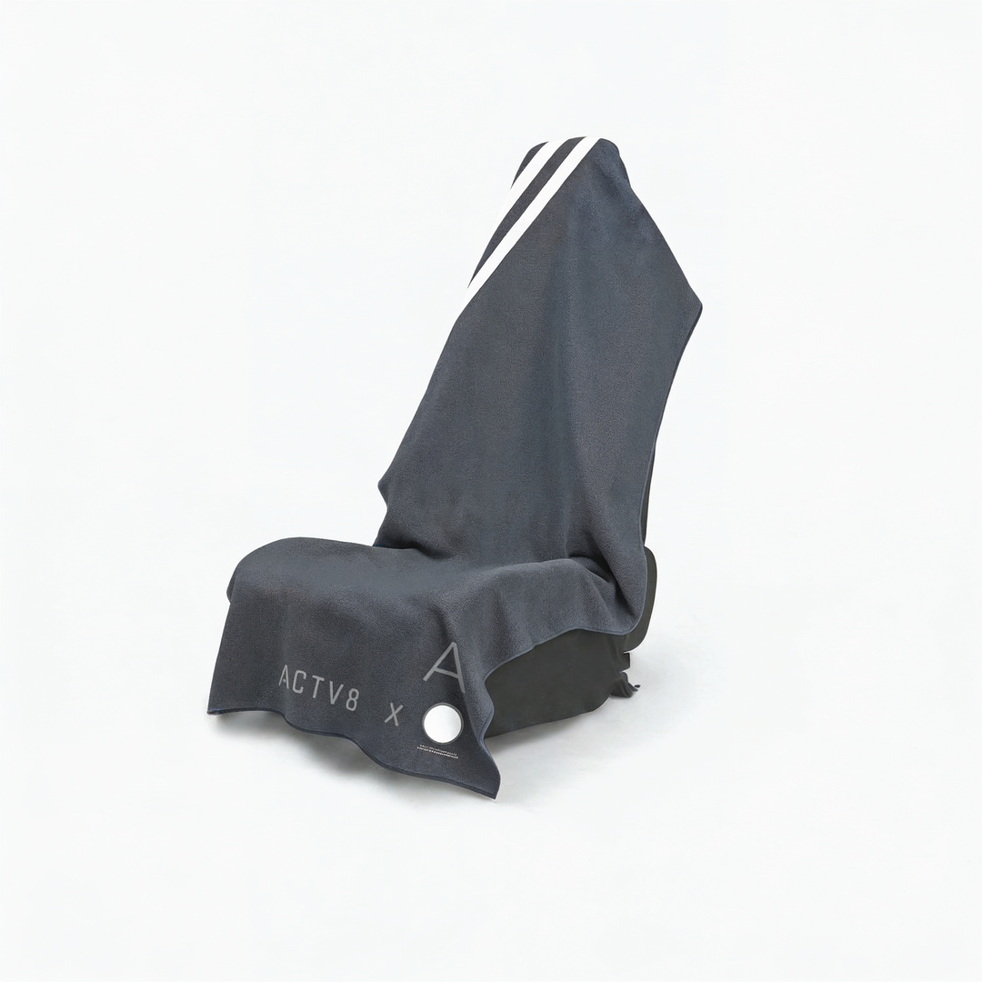 FIG zip pocket car seat towel - front