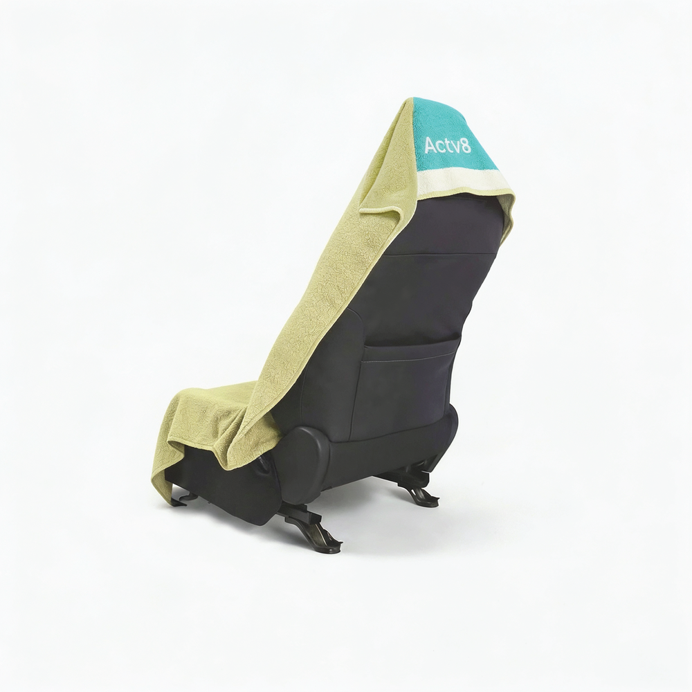 HANA zip pocket car seat towel - back