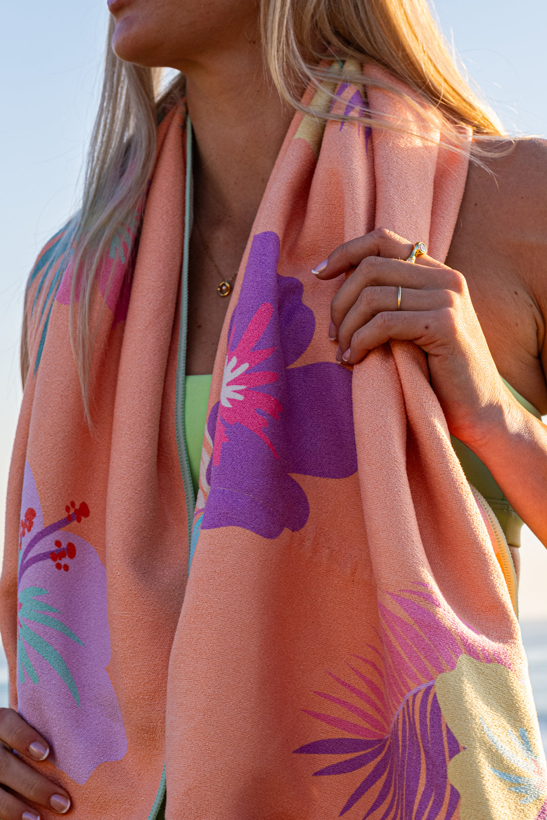 Lani car seat towel lifestyle #style_lani