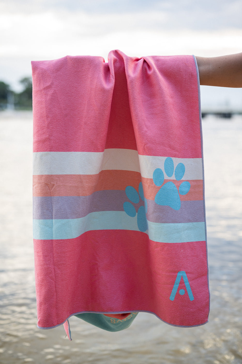 NEW- DOG CAR SEAT TOWEL - The FREDA