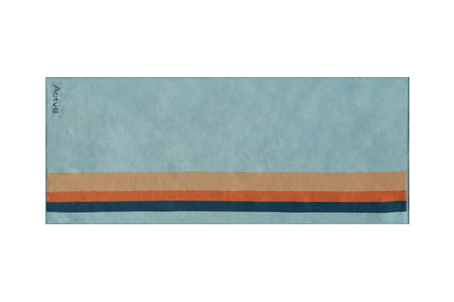 Highly absorbent, quick dry, Sand repellent, Lightweight, Australian owned & designed, Made from 8 recycled bottles, Car Hooded, zipped accessory pocket, premium beach towel, gym towel.